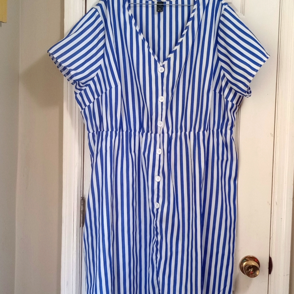 Dress By SHEIN
